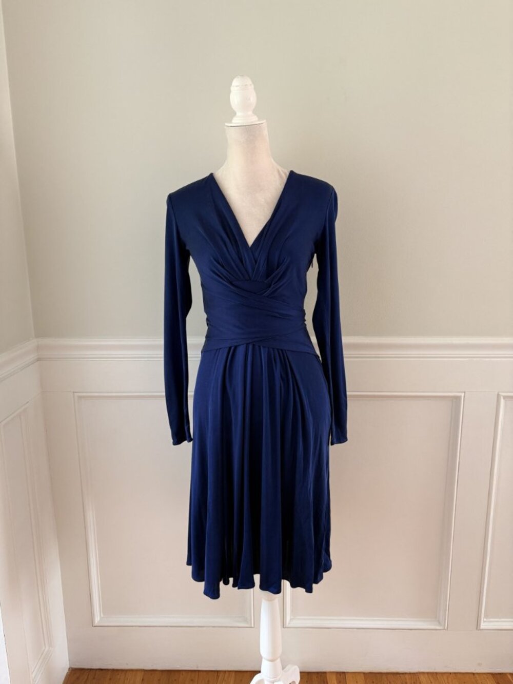 NWT Kate Middleton Engagement Dress Issa London Silk Wrap Dress 8 - Picture 7 of 10